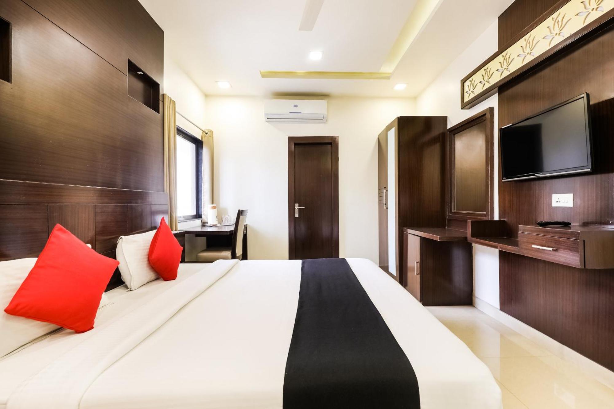 Super Townhouse Lalghati Near Airport Bhopal Luaran gambar