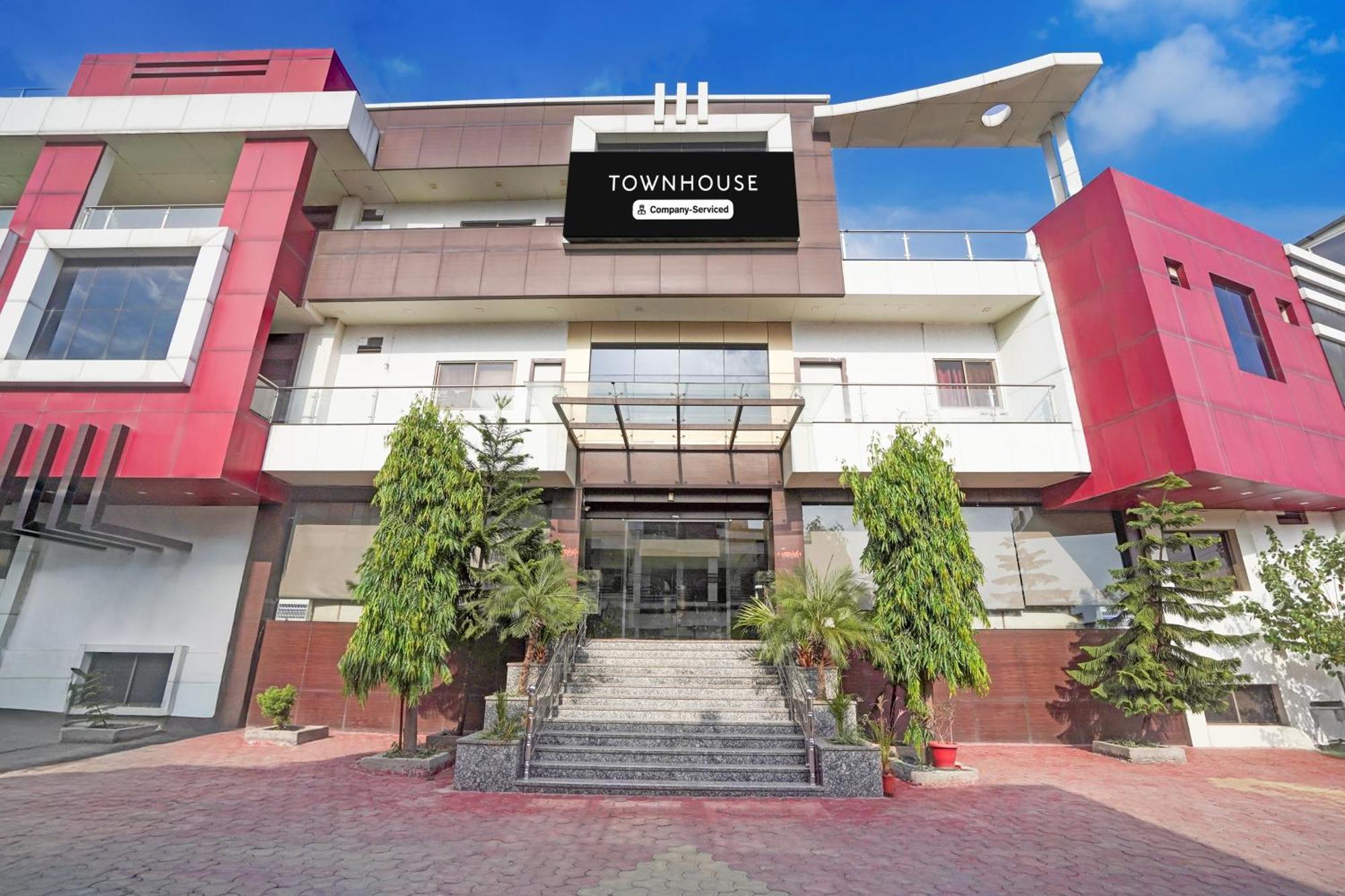 Super Townhouse Lalghati Near Airport Bhopal Luaran gambar