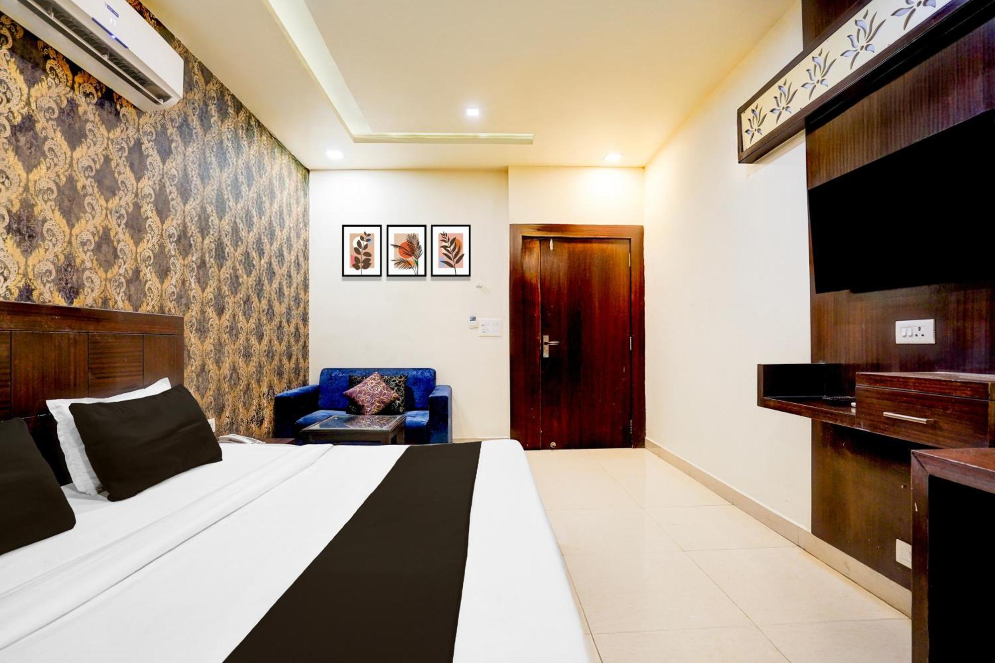 Super Townhouse Lalghati Near Airport Bhopal Luaran gambar