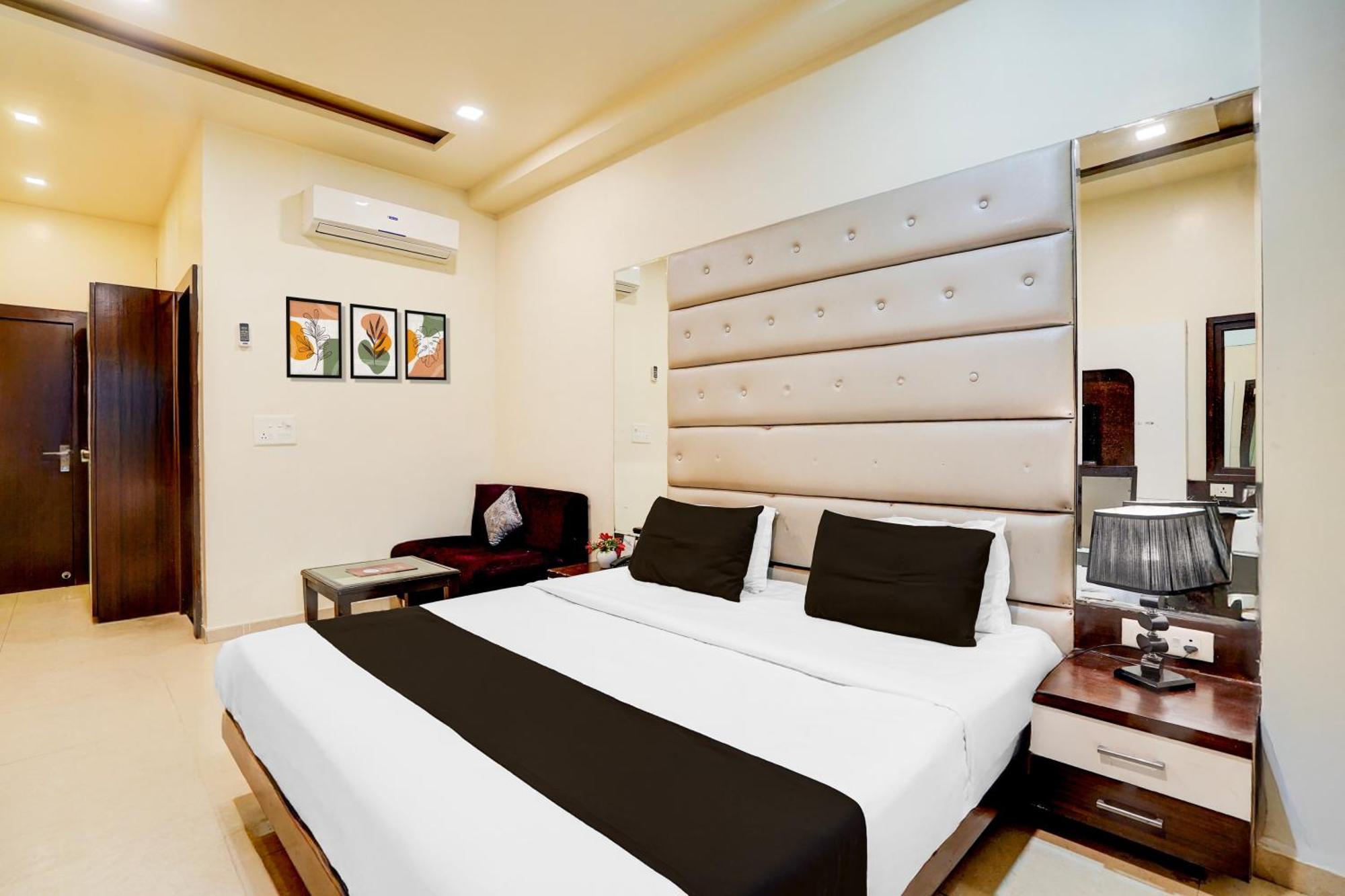 Super Townhouse Lalghati Near Airport Bhopal Luaran gambar