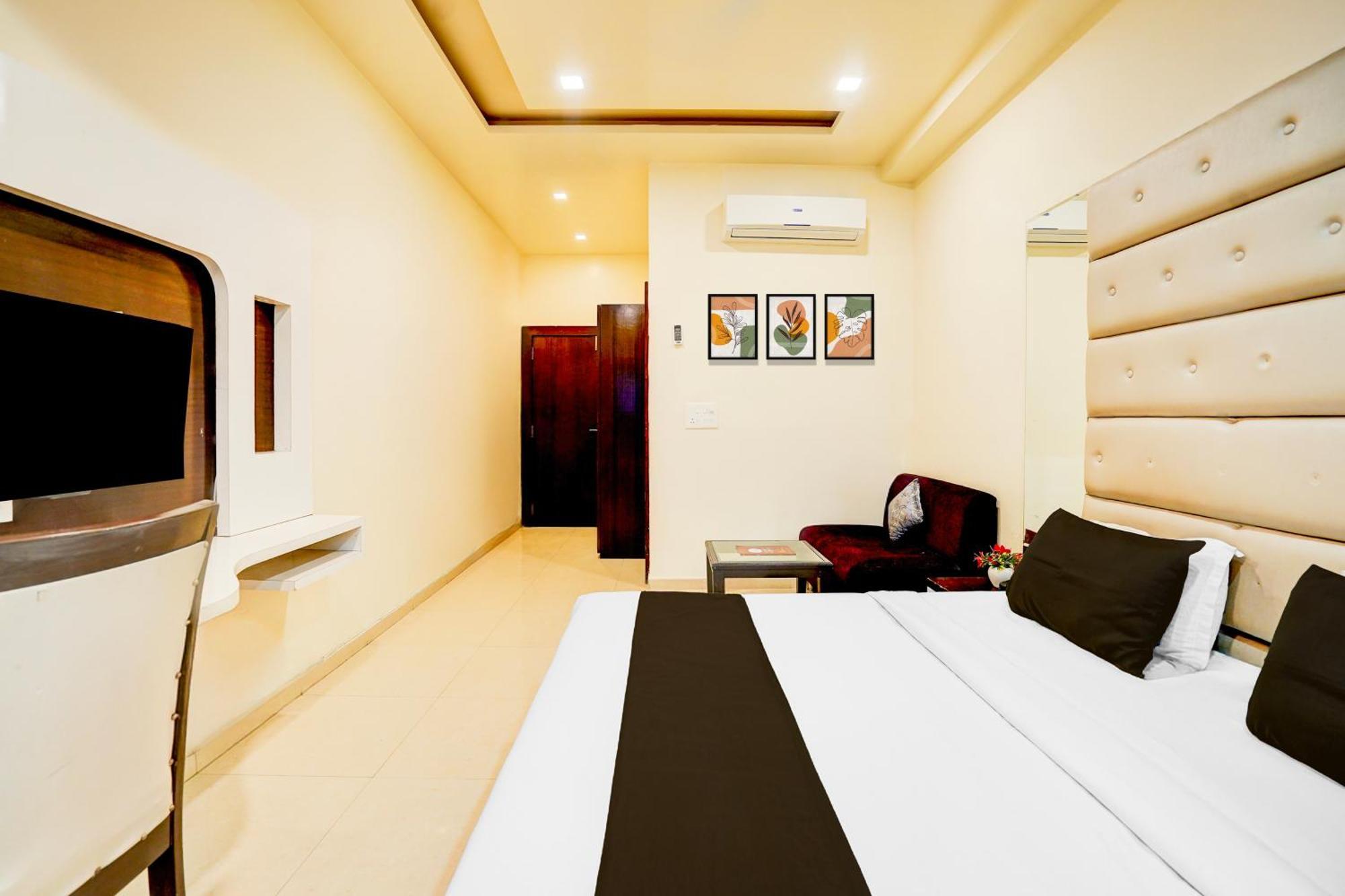 Super Townhouse Lalghati Near Airport Bhopal Luaran gambar
