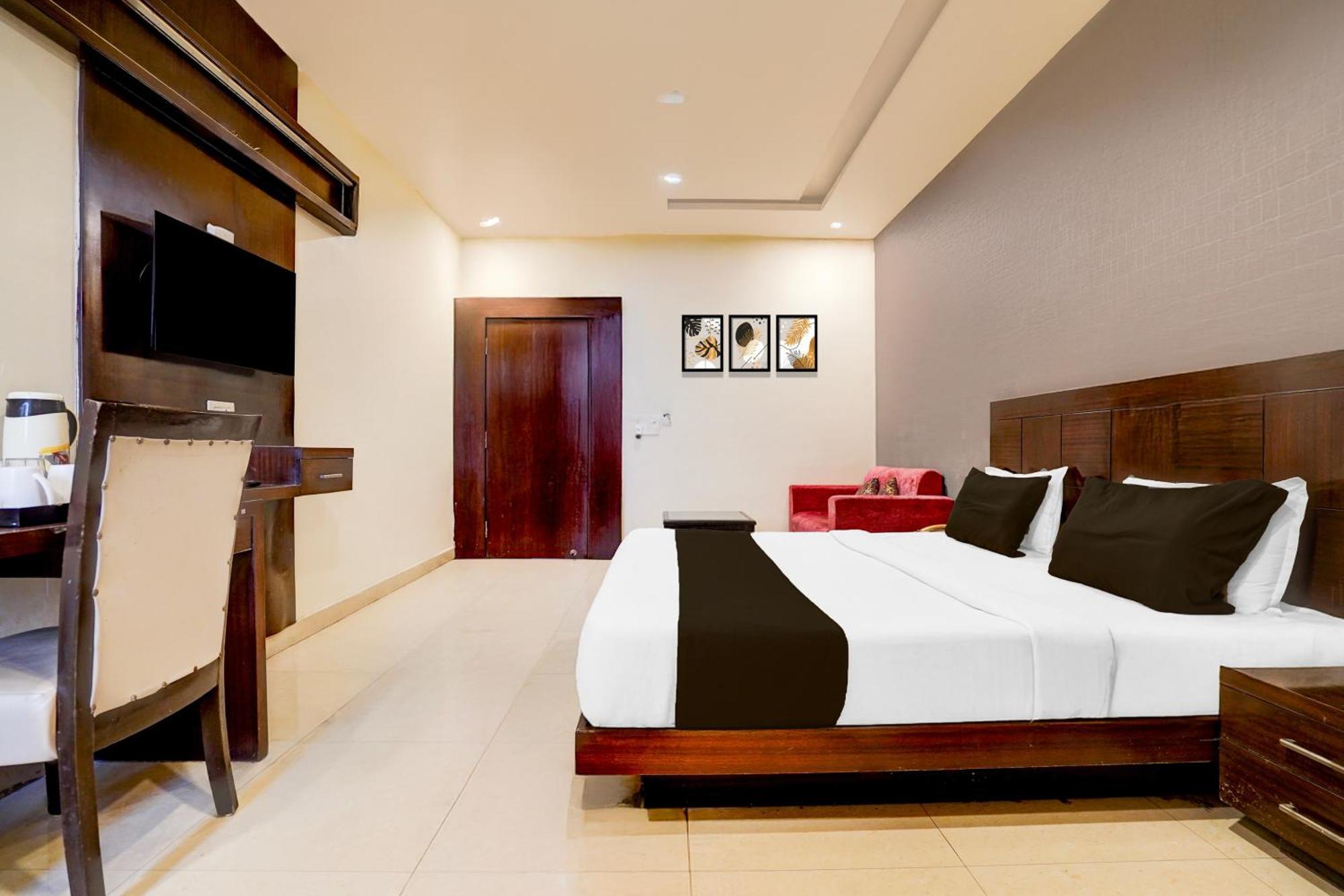 Super Townhouse Lalghati Near Airport Bhopal Luaran gambar