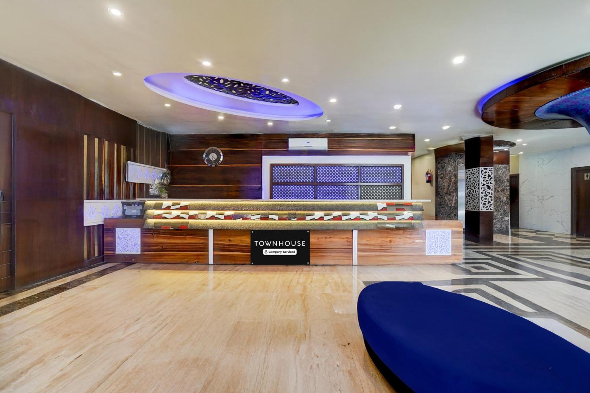 Super Townhouse Lalghati Near Airport Bhopal Luaran gambar
